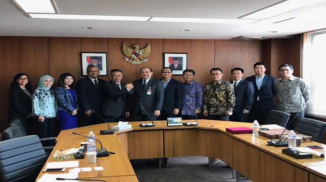 Gadiza Fauzi, President Director of Sriwijaya CBD; Intan Fauzi, Director of PT Fauzi Panca Manunggal; and Imam Haryono, Director General of Industrial Zoning Development (PPI) of Ministry of Industry (Photo Humas)