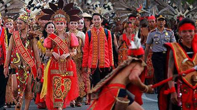 Pekan Gawai Dayak (PGD) in Pontianak, West Kalimantan (www.facebook.com/kemenpar)