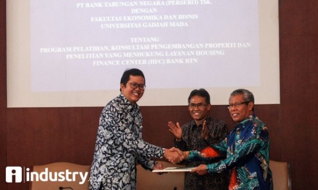 PT BTN Tbk -MM UGM Yogyakarta for the development and research of property training and consulting programs to support HFC services. (Foto Rizki Meirino)