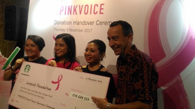  Starbucks Dukung Visi Lovepink Wujudkan Indonesia Bebas Kanker Payudara Stadium (Foto Nina)