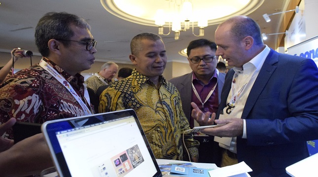 (Kiri-kanan) Direktur Digital Strategic & Portfolio Telkom David Bangun, Komisioner Badan Regulasi Telekomunikasi Indonesia (BRTI) Agung Harsoyo, SVP Media & Digital Business Telkom Joddy Hernady dan CEO Cellum Janos Koka (paling kanan) 