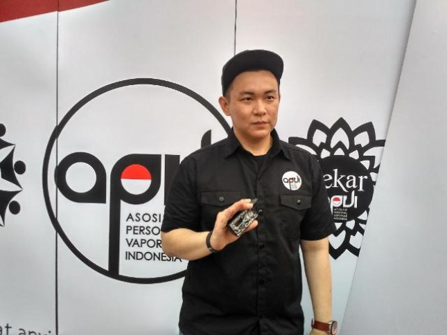 Rhomedal Public Relations Head of the Association of Personal Vaporizer Indonesia (APVI)
