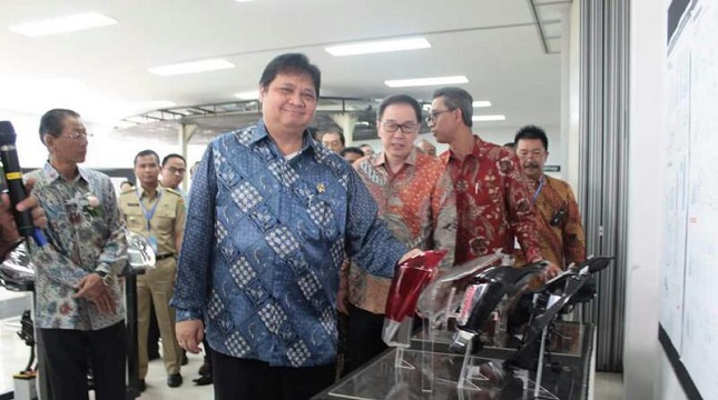 Menperin Airlangga Hartato Inaugurates R & D Daihatsu Karawang