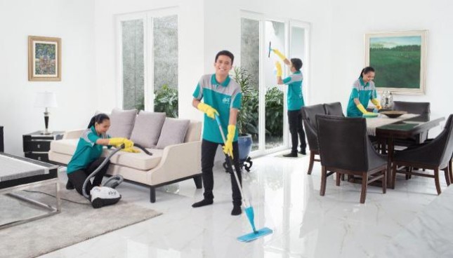 KliknClean cleaning services for clean up the apartment, house online.