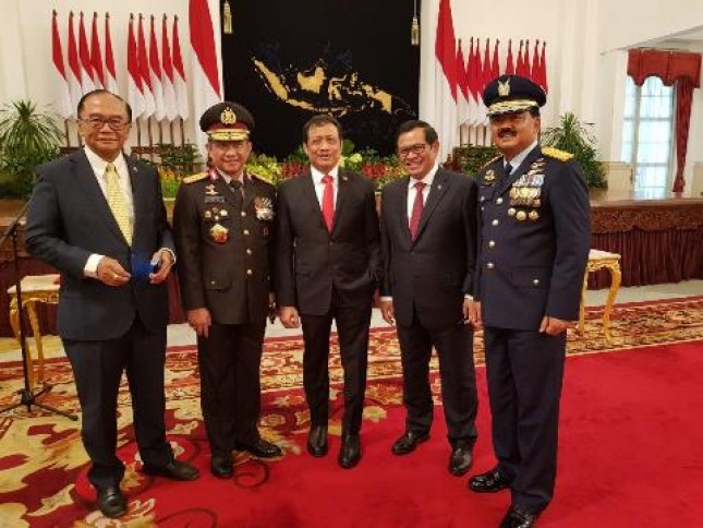 Panglima TNI Marsekal Hadi Tjahjono bersama Kapolri Tito Karnavian (Foto Dok Industry.co.id)