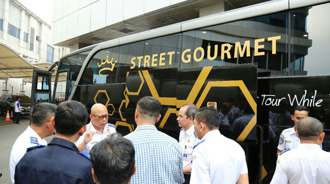 street gourmet bus