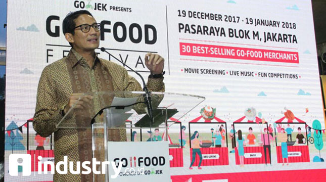 Vice Governor of DKI Jakarta, Sandiaga Uno in the Go-Food Festival in Pasaraya, Blok-M (Photo: Rahmat Herlambang / Industry.co.id)