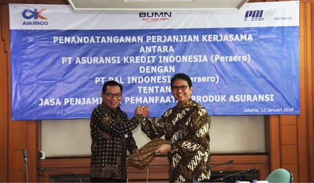 (Left-Right Dirk Askrindo Asmawi Syam and President Director of PT PAL, Budiman Saleh at Graha Askrindo Jakarta, Friday (12/1) (Photo: Fadli INDUSTRY.co.id)