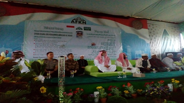 Dubes Saudi Syekh Osama dan Pimpinan Pesantren Nuu Waar Ustadz Fadlan 