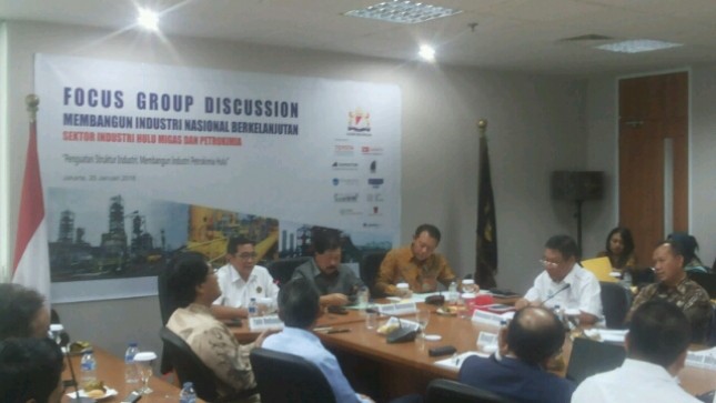 Fokus Group Discussion (FGD) Kadin "Membangun Industri Nasional Berkelanjutan Sektor Industri Hulu Migas dan Petrokimia" (Foto: Ridwan)