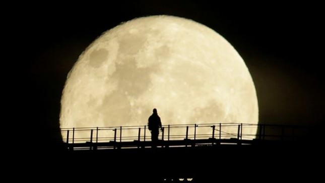 Supermoon Illustration When Witnessed From the Bridge of Love Le Bridge Taman Impian Jaya Ancol