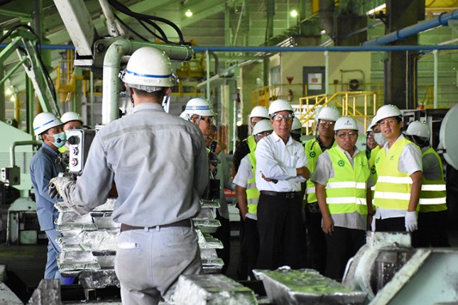 Director General of ILMATE Kemenperin Harjanto with PT Inalum Budi Gunadi Sadikin (Photo: Humas)