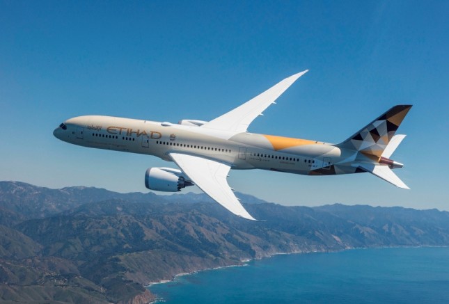 Etihad Airways Boeing 787-9 inflight