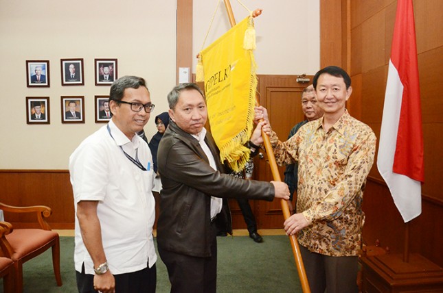 Dirjen ILMATE Kemenperin Harjanto bersama Ketua Umum GIPELKI Eric Wijaya