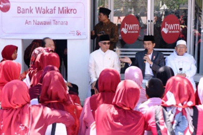 Presiden Jokowi Berharap Bank Wakaf Mikro Ada di Seluruh Pesantren (Foto Dok Industry.co.id)