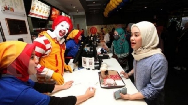 Manager of fast food outlets, PT Rekso National Food is looking for 3,000 new employees to be placed in McDonald's outlets.