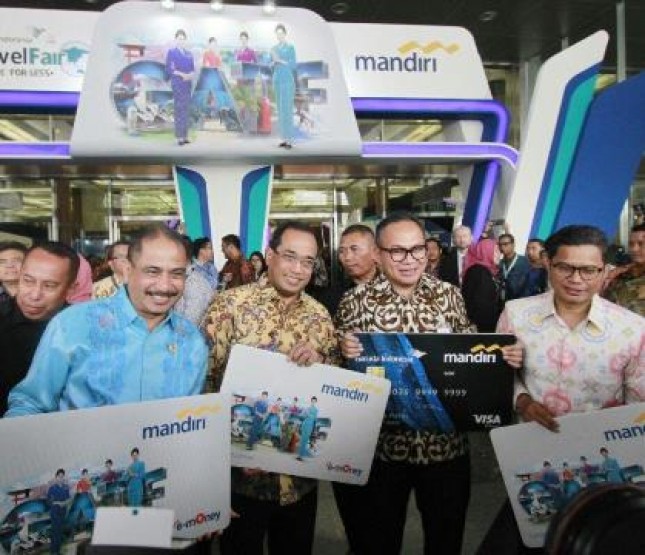 Minister Arif Yahya, Minister of Transportation Budi Karya, President Director of Mandiri Tiko, President Director of Garuda Pahala (Foto Rizki Meirino