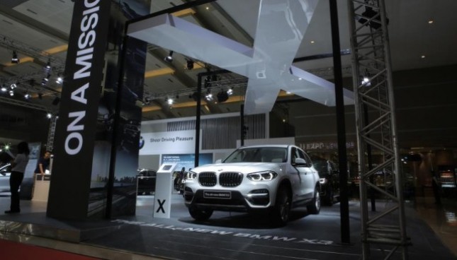 All New BMW X3 premium vehicle from mid-size sport activy vehicle (SAV) from BMW Indonesia can be ordered on the first day of Indonesia International Motor Show (IIMS) 2018.