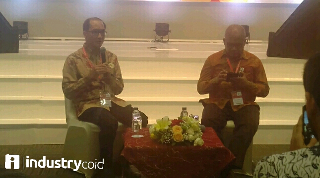 Presiden IPA, Ronald Gunawan (kiri) - (Hariyanto/INDUSTRY.co.id)