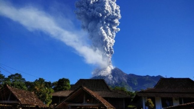 Gunung Merapi Sleman Yogyakarta (Foto Dok Industry.co.id)