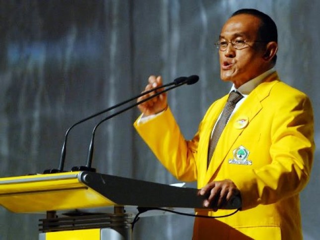 Chairman of the Board of Trustees of the Golkar Party Aburizal Bakrie