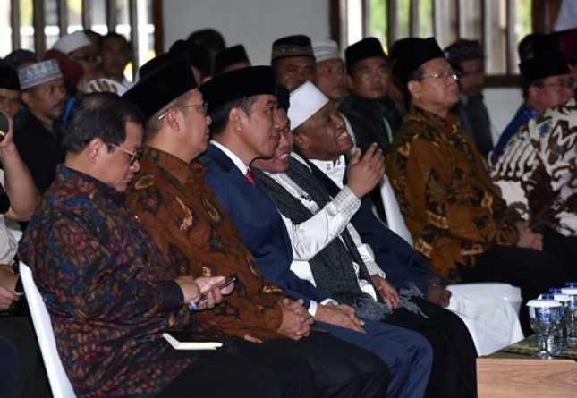 Presiden Jokowi daln Alim Ulama (Foto Setkab)
