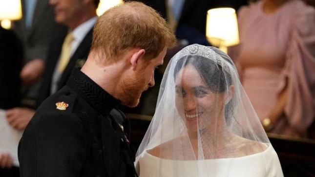 Prince Harry and Meghan Markle (Vanity Photo Fair)