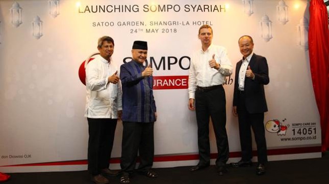 Rachman Mustafa (Head of Sharia Unit), Achmad Riawan Amin (Ketua Dewan Pengawas Syariah) Eric Nemitz (CEO SOMPO Insurance) dan Tatsuya Kuroki (Vice President Director SOMPO Insurance) saat peluncuran Unit Usaha Baru SOMPO Insurance Syariah.