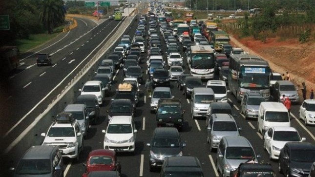 Kemacetan di Tol (Foto Dok BreakingNews)