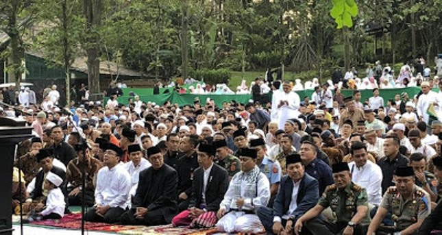 Presiden Jokowi Shalat Id di Istana Bogor (Foto Detik)