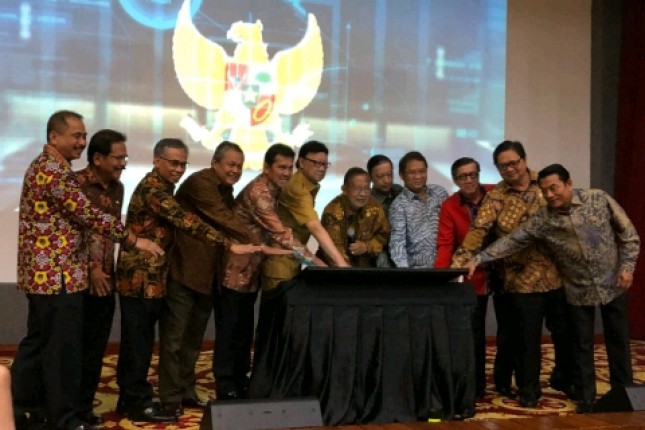 The Eight Ministers of the Jokowi Working Cabinet officially launched the OSS Licensing Service