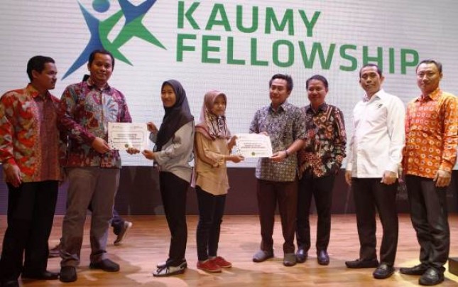Para Penerima Bea Siswa Keluarga Alumny Universitas Muhamadiyah Yogyakarta