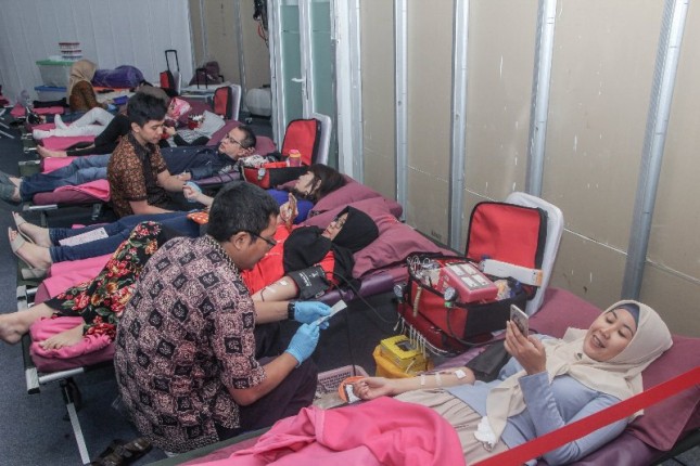 Donor darah Tupperware serentak se-Indonesia