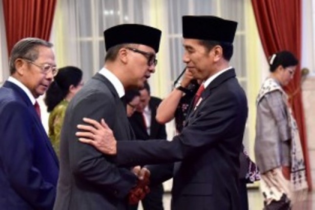 Presiden Jokowi dan Mensos Agus Gumiwang (Foto Setkab)