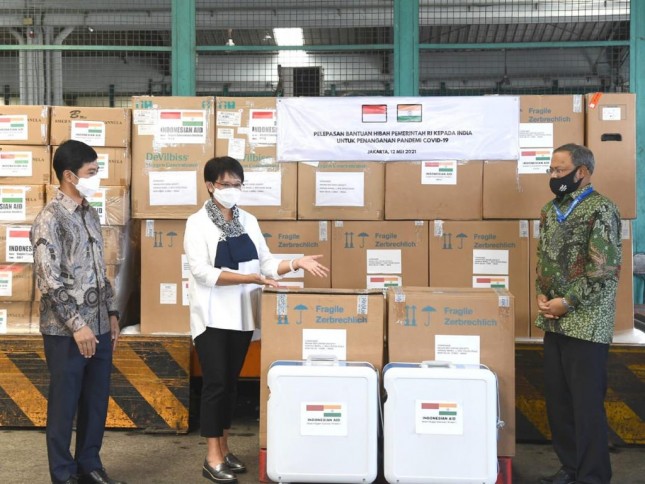Launching of Indonesian Government’s assistance delivery too India for COVID-19 Pandemic Management at Soekarno Hatta Airport in Tangerang city, Banten province. (Photo: Bureau of Press, Media, and Information of Presidential Secretariat/Rusman)