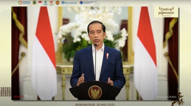 President Jokowi delivers introductory remarks at the opening of Joglosemar Festival: Artisan of Java, through video conference, on Thursday (20/5). (Photo captured from Ministry of Industry’s YouTube channel)