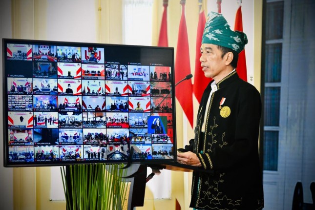 President Jokowi leads the commemoration of Pancasila Day this year at the Bogor Presidential Palace, West Java, Tuesday (1/6). (Photo by: BPMI/Laily Rachev)