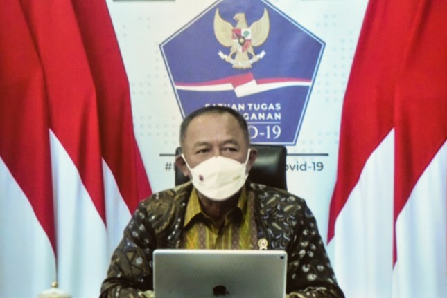 Head of the COVID-19 Task Force Ganip Warsito delivers a statement after a virtual Limited Cabinet Meeting on Tuesday (06/07). Photo by: PR of Cabinet Secretariat/Agung