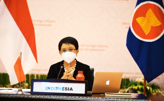 Minister of Foreign Affairs Retno L. P. Marsudi led the Special ASEAN-Russia Foreign Ministers’ Meeting online, Tuesday (06/07/2021). (Photo: PR of Ministry of Foreign Affairs)