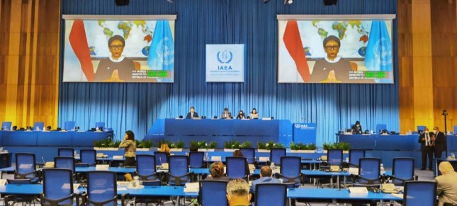 Photo caption: Foreign Minister Retno Marsudi attends the 65th International Atomic Energy Agency (IAEA) through video conference, Monday (20/9). (Photo by: Ministry of Foreign Affairs PR)