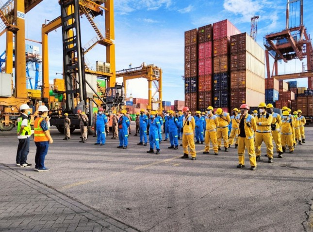 PT Nusantara Pelabuhan Handal Tbk 