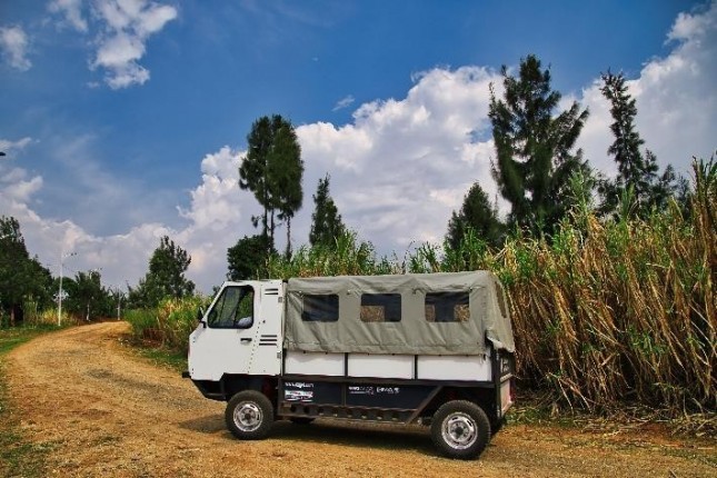 The world’s first vehicle that is shipped flat packed, the electric OX truck has a cargo payload of 1,800 kg and volume of 8.8 m3 and has been purpose-designed to navigate the extreme terrain conditions that are found in emerging markets