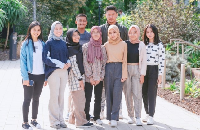 Indonesian students 