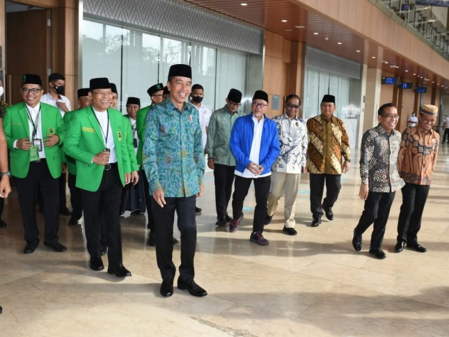 President Jokowi attended PPP's 50th Birthday Celebration and the Inauguration of the Opening of the 2023 PPP Fraction National Workshop on National DPRD Members at ICE BSD City, Tangerang Regency, Banten, Friday (17/02/2023). 