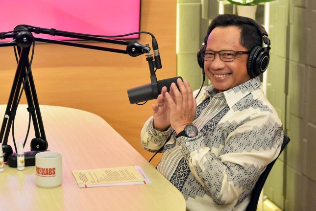 Minister of Home Affairs Tito Karnavian guests the 11th episode of Podkabs, Cabinet and Cabinet Secretariat’s podcast. (Photo by: PR of Cabinet Secretariat/Agung)