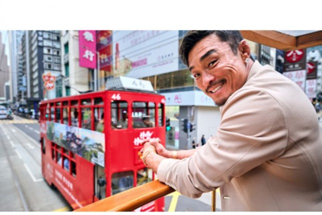 Choo Sung-hoon hops onto the TramOramic Tram to Central, getting fully immersed in Hong Kong’s unique blend of novelty and ancient sophistication. (Photo: Hong Kong Tourism Board)