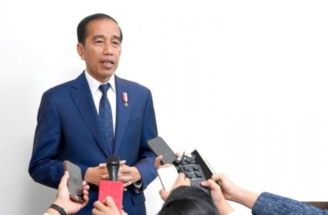 President Jokowi delivers a press statement on Friday (10/20). (Photo by: BPMI of Presidential Secretariat/Muchlis Jr)