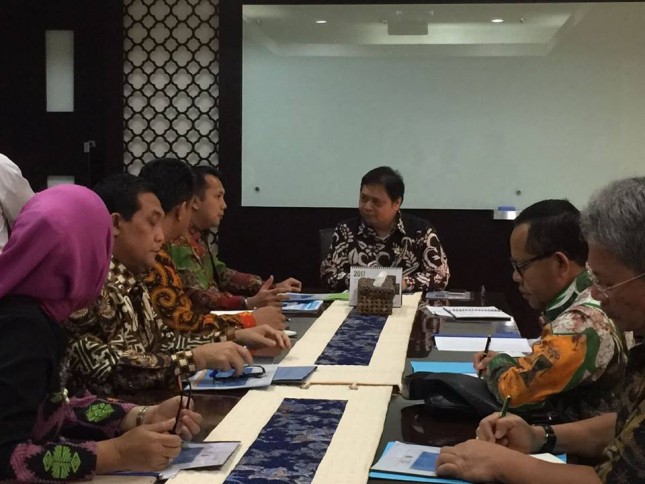 Minister of Industry, Airlangga hartarto received a visit from Lampung Governor Ridho Ficardo