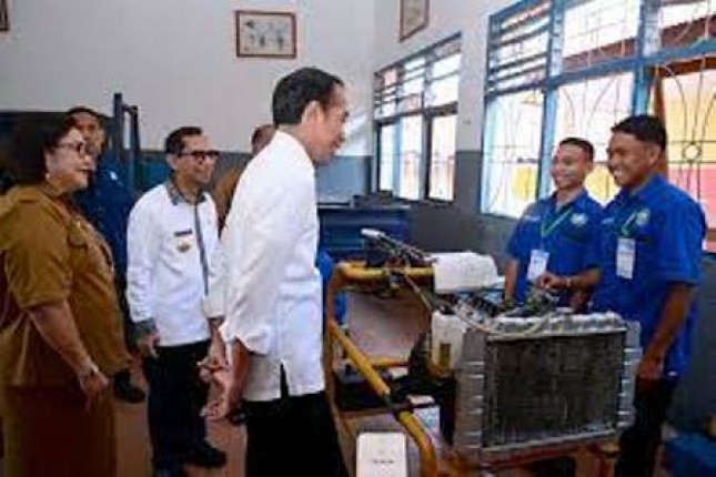 President Jokowi Applauds Learning Activities at Kupang Vocational High School