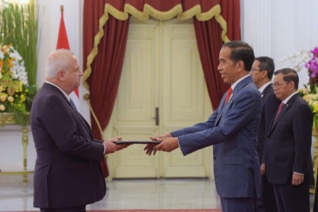 President Jokowi Receives Letters of Credence from Nine New Ambassadors 